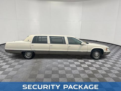 Used 1995 Cadillac Fleetwood Brougham RWD image 6