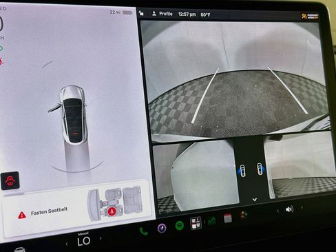 Used 2021 Tesla Model Y Long Range AWD/4WD image 22