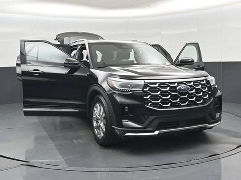Used 2026 Ford Explorer Platinum RWD image 59