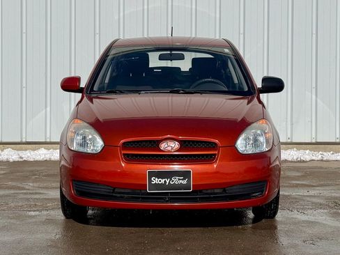 Used 2010 Hyundai Accent GS image 8