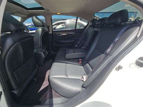 Used 2019 INFINITI Q50 Luxe w/ Essential Package (3.0T Luxe) AWD/4WD image 11