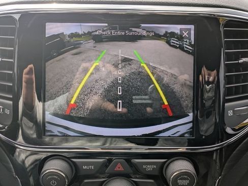 Used 2020 Jeep Grand Cherokee Altitude AWD/4WD image 29