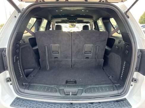 Used 2024 Dodge Durango GT RWD image 8
