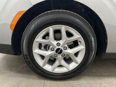 Used 2022 Kia Soul S FWD image 30