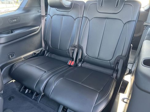 New 2025 Jeep Grand Cherokee L Limited AWD/4WD image 26