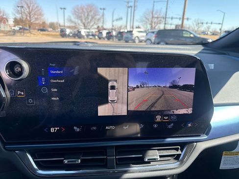 New 2026 Chevrolet Equinox EV LT image 20