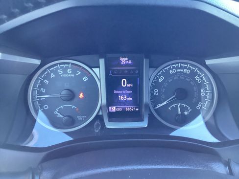 Certified 2017 Toyota Tacoma Limited image 41