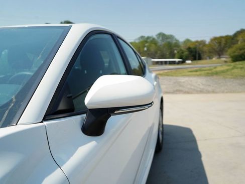 Used 2025 Toyota Camry LE image 17