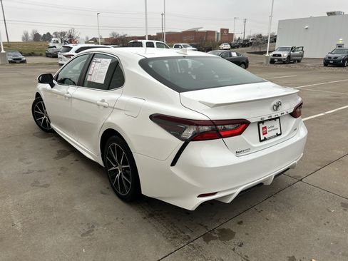 Certified 2023 Toyota Camry SE image 4