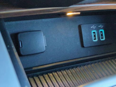 Used 2016 Ford F150 Lariat w/ Equipment Group 502A Luxury image 30