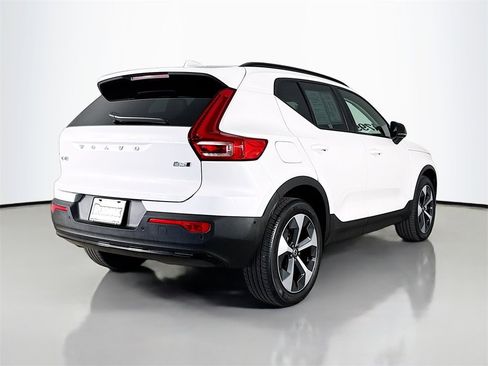 Certified 2026 Volvo XC40 B5 Plus w/ Protection Package Premier image 7