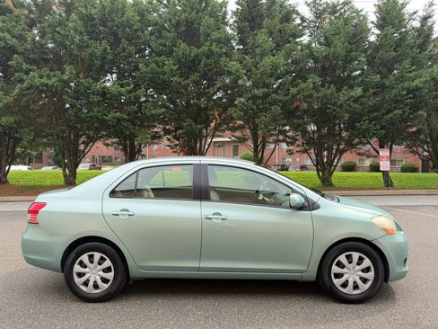 Used 2010 Toyota Yaris Sedan FWD image 8