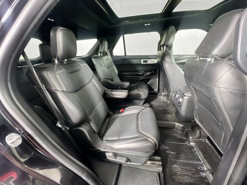 Used 2022 Ford Explorer ST w/ ST Street Pack AWD/4WD image 32