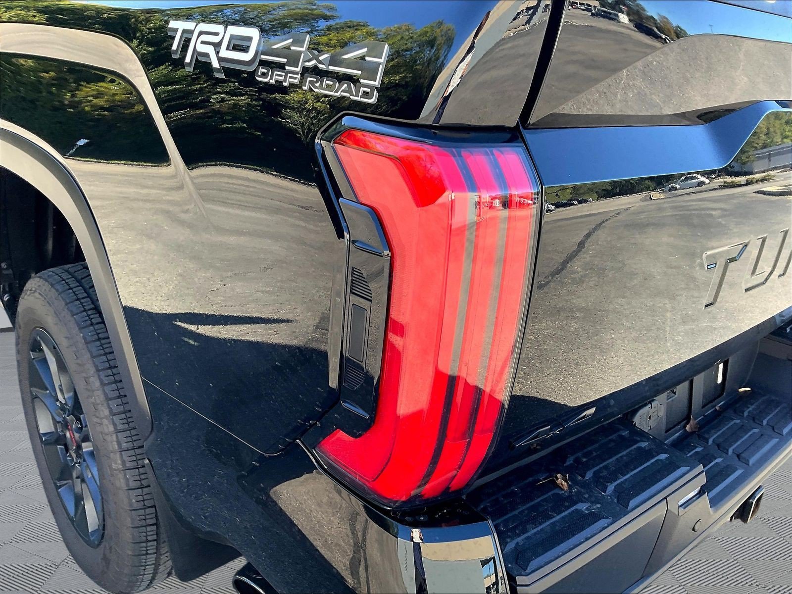 Used 2026 Toyota Tundra Limited w/ TRD Off-Road Package AWD/4WD image 24