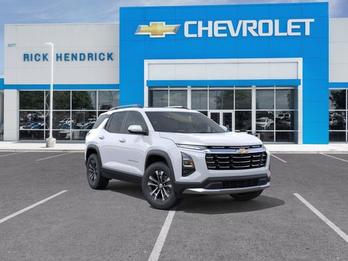 New 2026 Chevrolet Equinox LT image 2