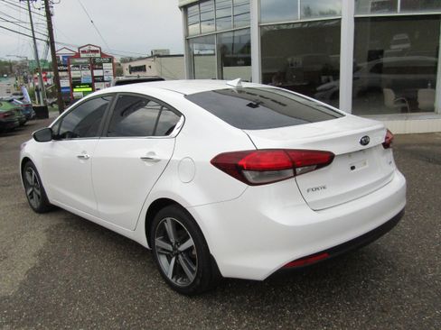 Used 2017 Kia Forte EX image 5
