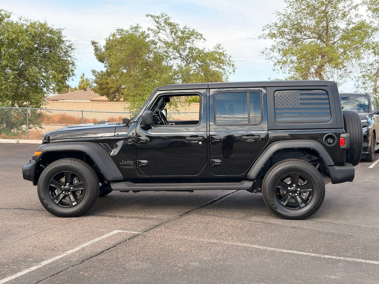 Used 2022 Jeep Wrangler Unlimited Sport AWD/4WD image 3
