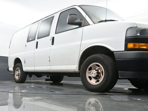 Used 2020 Chevrolet Express 2500 w/ Driver Convenience Package image 9