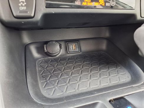 Used 2023 Toyota RAV4 XLE Premium AWD/4WD image 8