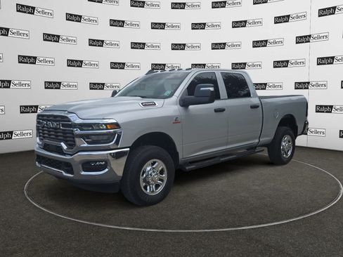 Used 2025 RAM 2500 Tradesman AWD/4WD image 2