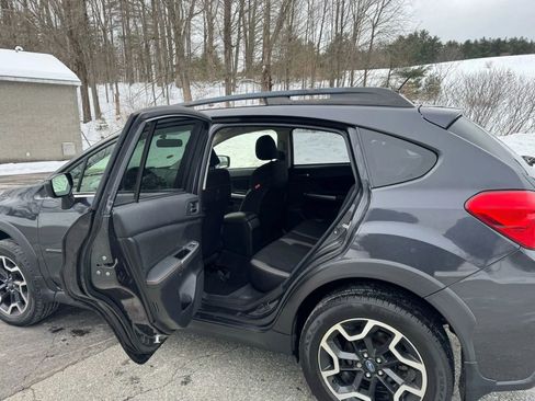 Used 2016 Subaru Crosstrek 2.0i Premium image 14