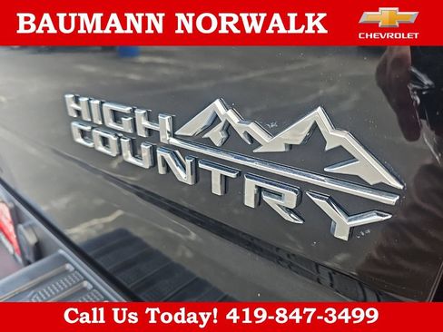 Used 2021 Chevrolet Silverado 1500 High Country w/ Technology Package AWD/4WD image 31
