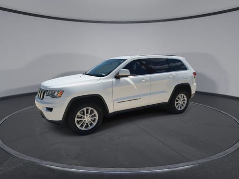 Used 2022 Jeep Grand Cherokee Laredo X AWD/4WD image 5