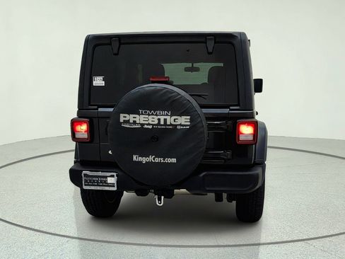 Used 2018 Jeep Wrangler Unlimited Sport AWD/4WD image 10