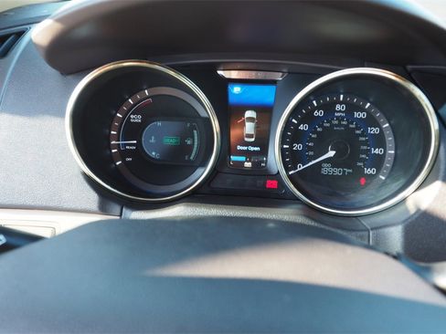 Used 2012 Hyundai Sonata Hybrid w/ Leather Pkg image 19