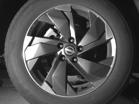 Used 2025 Nissan Rogue SV AWD/4WD image 15