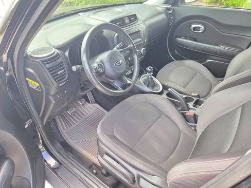 Used 2015 Kia Soul FWD image 10