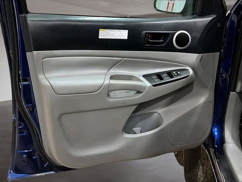 Used 2015 Toyota Tacoma 4x4 Double Cab w/ TRD Off-Road Package image 20