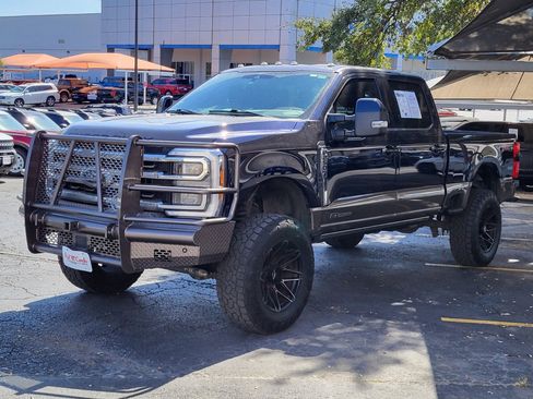 Used 2023 Ford F250 King Ranch image 8