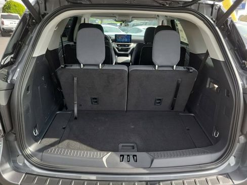 Used 2025 Ford Explorer Active image 21