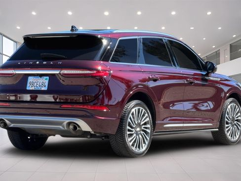 Used 2021 Lincoln Corsair Reserve AWD/4WD image 4