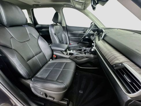 Used 2023 Kia Telluride EX w/ EX Captain's Chair Package FWD image 30