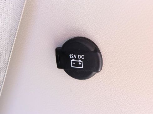 Used 2024 Chrysler Pacifica Touring-L FWD image 64