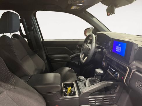 Used 2025 Toyota 4Runner SR5 image 16