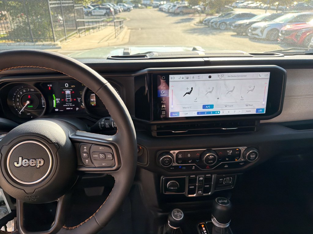 Used 2024 Jeep Wrangler Unlimited w/ Convenience Group AWD/4WD image 21