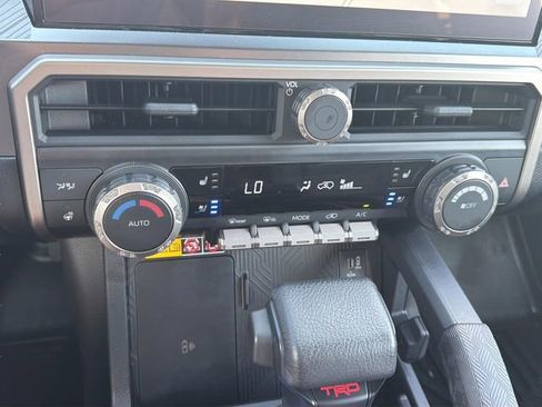 Used 2025 Toyota 4Runner TRD Off-Road Premium image 28