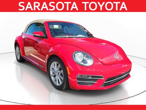 Used 2019 Volkswagen Beetle 2.0T SE image 1