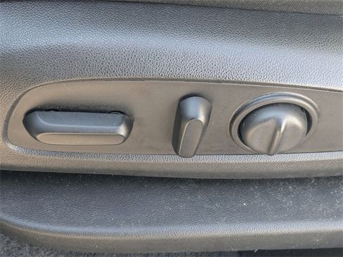 Used 2020 GMC Terrain SLE w/ Driver Convenience Package image 15