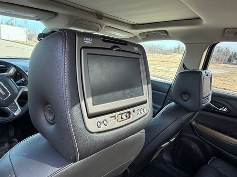 Used 2017 GMC Acadia Denali w/ Technology Package image 8