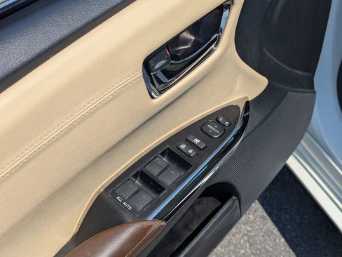 Used 2015 Toyota Avalon XLE Premium FWD image 30
