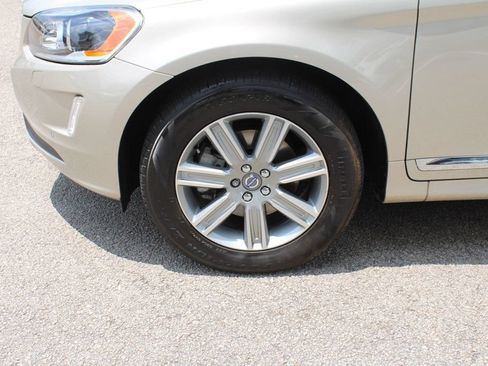 Used 2017 Volvo XC60 T5 Inscription w/ Preferred Option Package FWD image 38