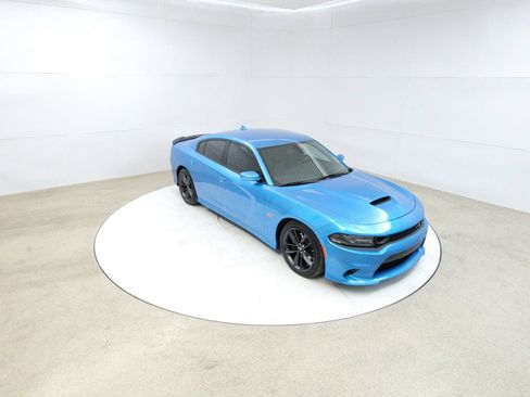 Used 2019 Dodge Charger Scat Pack RWD image 17