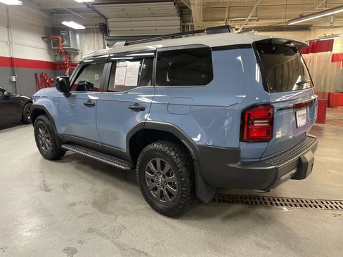 Used 2024 Toyota Land Cruiser image 8