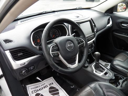 Used 2015 Jeep Cherokee Limited AWD/4WD image 9