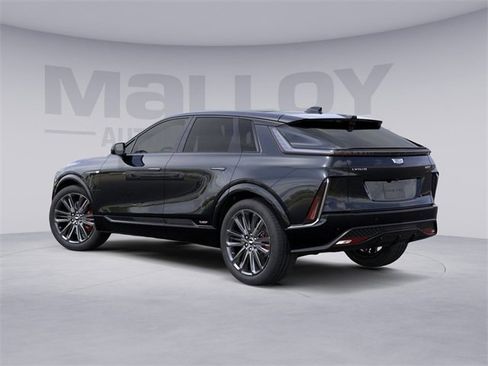 New 2026 Cadillac Lyriq V image 3