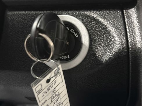 Used 2018 RAM 1500 Express w/ Express Value Package image 27